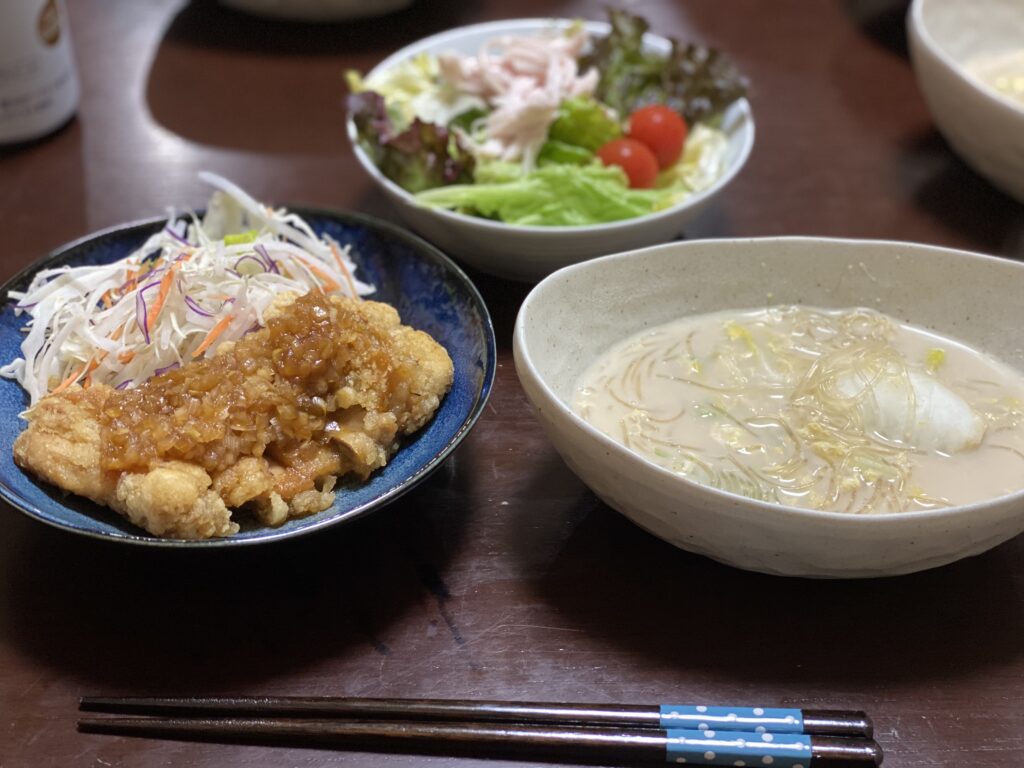 野菜と食べる油淋鶏 春雨とたまごのスープ